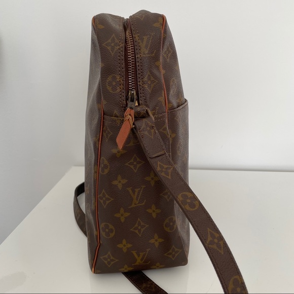 Authentic Louis Vuitton Marceau Crossbody Bag - Picture 5 of 12